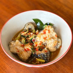 อุปลานิล