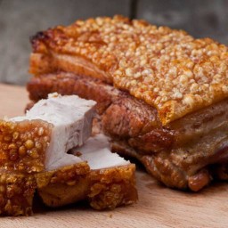 บ้านหมูกรอบ by M&N