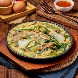 สุกี้น้ำหมู Stir Fried Vegi with Thai Suki Sauce and Pork (Soup Type)