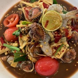 ตำหน่อไม้หอยแครงกุ้งสด