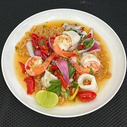 ยำมาม่าทะเลรวม