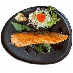 แซลมอนย่างซีอิ้ว