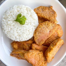 ข้าว+หมูยอทอด(ปึงหงี่เชียง)+น้ำจิ้มแจ่ว