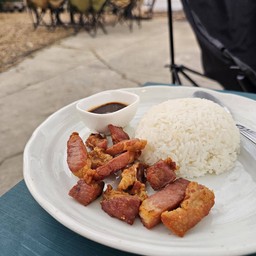ข้าวหมูแดดเดียวทอด
