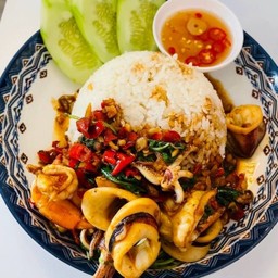 ข้าวกระเพราทะเล