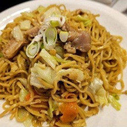 ผัดยากิโซบะหมู