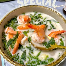 ต้มกะทิกุ้งสดผักกรูด