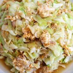 กะหล่ำปลีผัดไข่