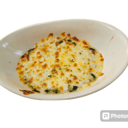 ผักโขมอบชีส