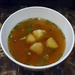 ซุปใสใส่หอยเชลล์ญี่ปุ่น