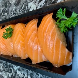 Salmon Sushi 5 คำ