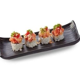 โรลหน้าแซลมอนสับซอสสไปซี่