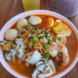 ฮักหลายข้างวัด