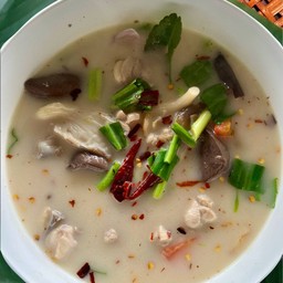 ต้มข่าไก่
