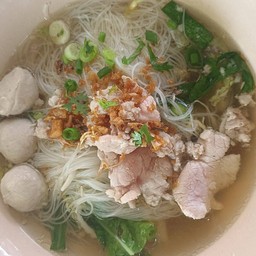 ก๋วยเตี๋ยวลูกชิ้นหมูหมัก