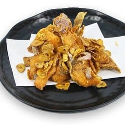 แซลมอนทอดกระเทียม