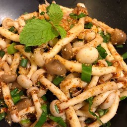 ลาบเห็ดรวม