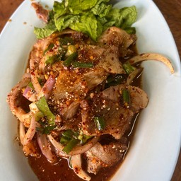 น้ำตกหมู