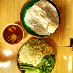 ขนมจีนน้ำยาป่า