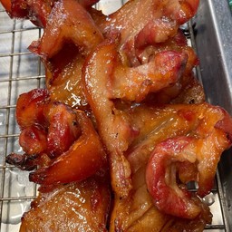 หน้ากากหมู (หนังติดเนื้อ)