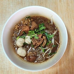 ก๋วยเตี๊ยวหมูตุ๋นยาจีน