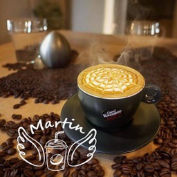 Hot caramel Macchiato กาแฟคาราเมลมัคคิอาโต้ร้อน