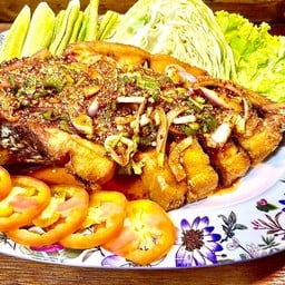 น้ำตกปลาช่อน