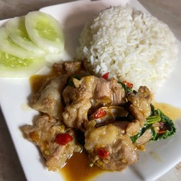 ครัวมั่วนิ่ม (กะเพราไข่ข้น)