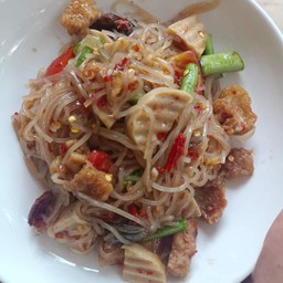 ตำเส้นเล็กหมูยอปลาร้า