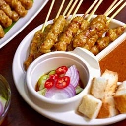ก๋วยเตี๋ยวเรือป.ปทุม พันธุ์ทิพย์ งามวงศ์วาน ชั้น 1