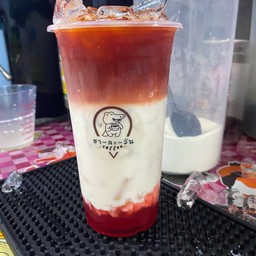 ชาเย็นนมสดสตอเบอรี่