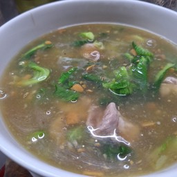 ราดหน้าหมูเส้นใหญ่