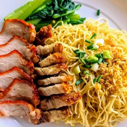 บะหมี่ หมูแดง+หมูกรอบ