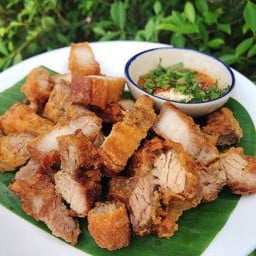 สามชั้นทอดกรอบ LM