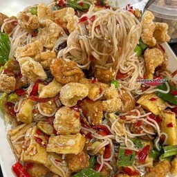 ตำซั่วขนมจีนแคปหมู