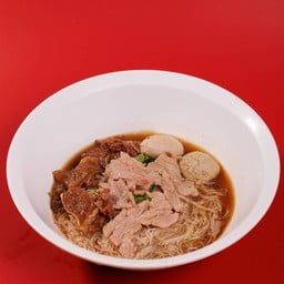 ก๋วยเตี๋ยวเนื้อ ชิ้น สด เปื่อย