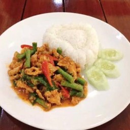 ข้าวเครื่องแกงเนื้อ