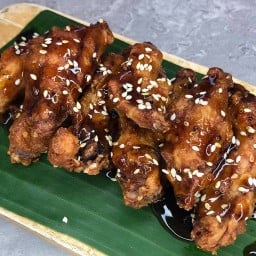 ไก่กรอบซอสมะแขว่น LM