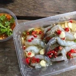 ลูกชิ้นปลาระเบิด& ไส้กรอกแดงในตำนาน