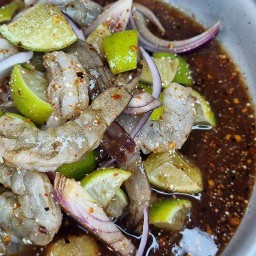 ยำกุ้งแซ่บมะนาวซี๊ด LM