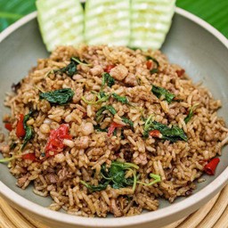 ข้าวคลุกกะเพราหมูสับ