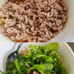 ลาบหมูเด็กไม่มีพริก.ไม่มีผัก.