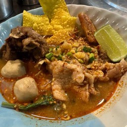 ชามเตี๋ยว หน้าจรัส