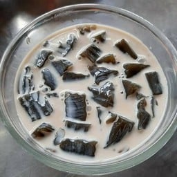 เฉาก๊วย นมสด