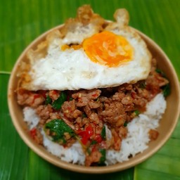 ข้าวกะเพราหมูสับ+ไข่ดาว