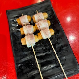 เบค่อนพันฮอทดอกศรีจันทร์