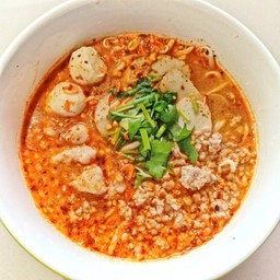 ก๋วยเตี๋ยวหมู ต้มยำน้ำข้น