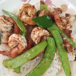 ถั่วลันเตาผัดพริกแกงกุ้ง