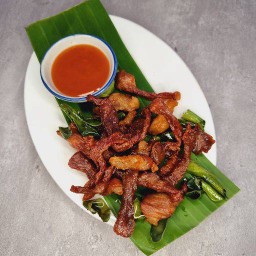 หมูแดดเดียวทอด LM