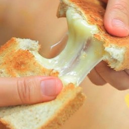 ขนมปังชีสส์